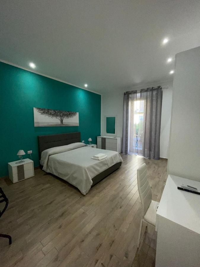 Dormire A Napoli Centro Holiday House Casa Vacanza Εξωτερικό φωτογραφία