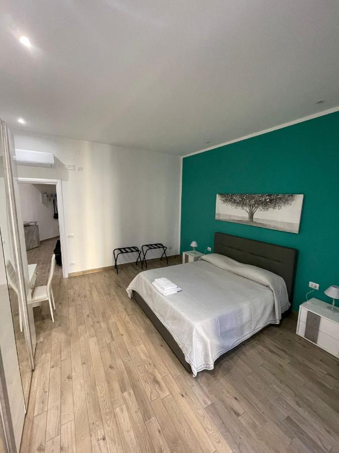 Dormire A Napoli Centro Holiday House Casa Vacanza Εξωτερικό φωτογραφία