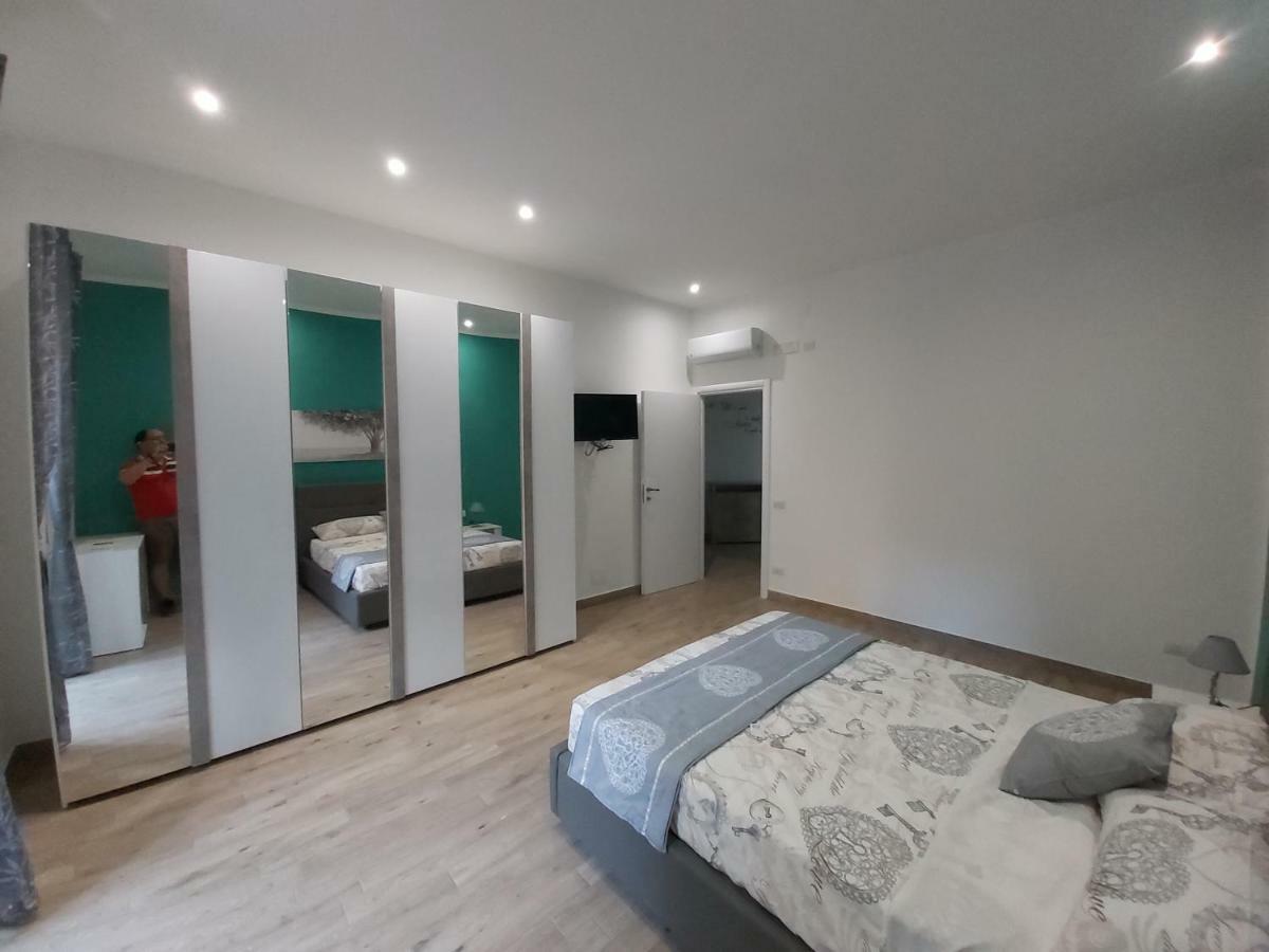 Dormire A Napoli Centro Holiday House Casa Vacanza Εξωτερικό φωτογραφία