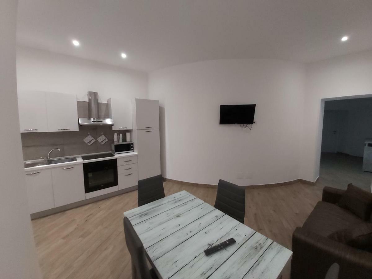 Dormire A Napoli Centro Holiday House Casa Vacanza Εξωτερικό φωτογραφία